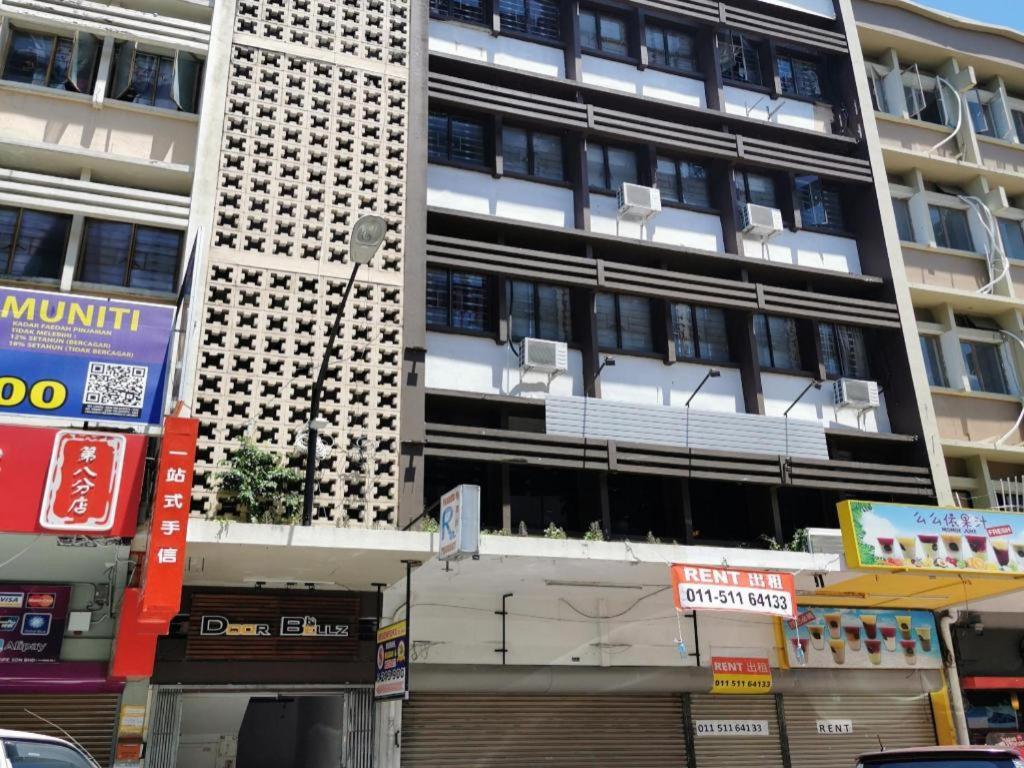 Oyo 89398 Doorbellz Hotel Kota Kinabalu Exterior foto