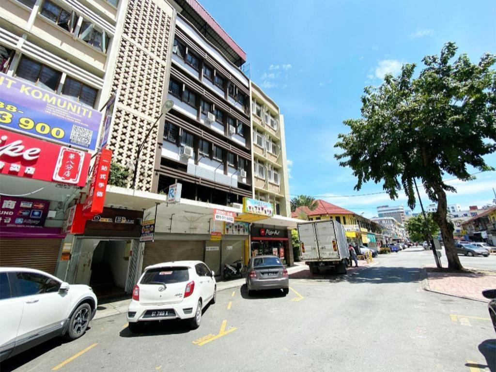 Oyo 89398 Doorbellz Hotel Kota Kinabalu Exterior foto