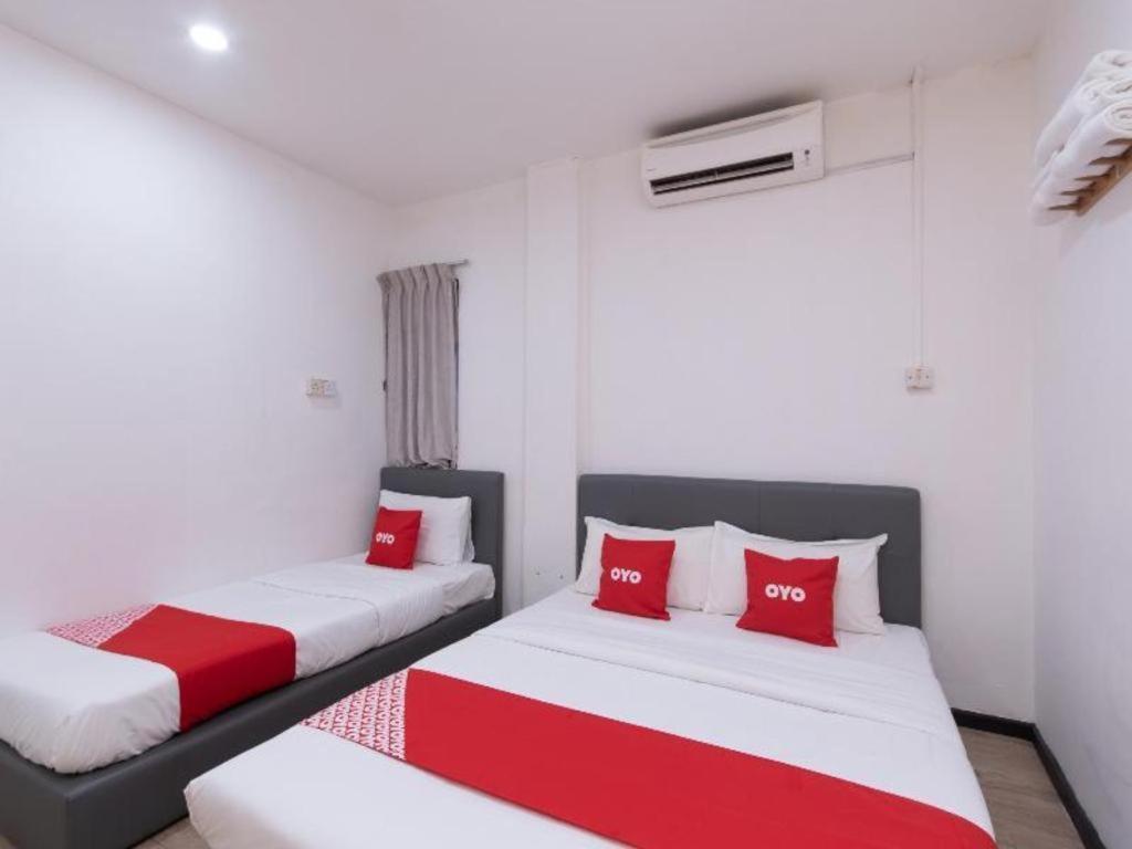 Oyo 89398 Doorbellz Hotel Kota Kinabalu Exterior foto