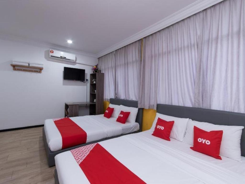 Oyo 89398 Doorbellz Hotel Kota Kinabalu Exterior foto