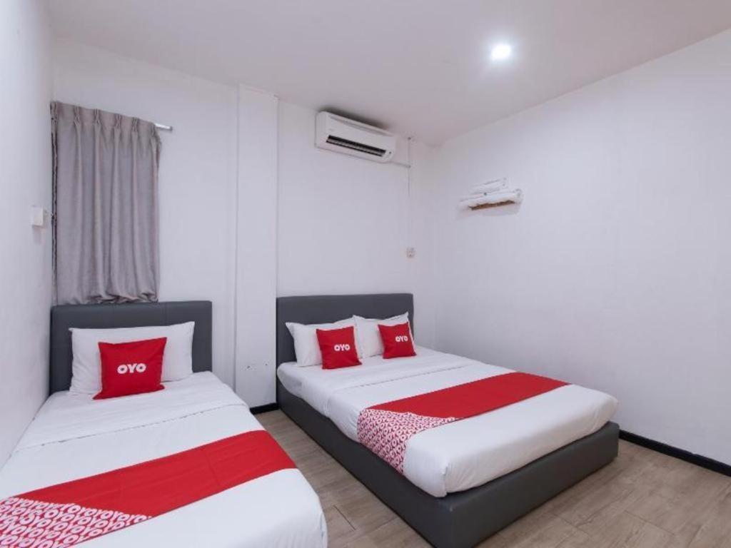 Oyo 89398 Doorbellz Hotel Kota Kinabalu Exterior foto