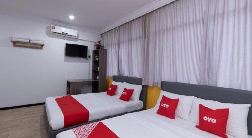Oyo 89398 Doorbellz Hotel Kota Kinabalu Exterior foto